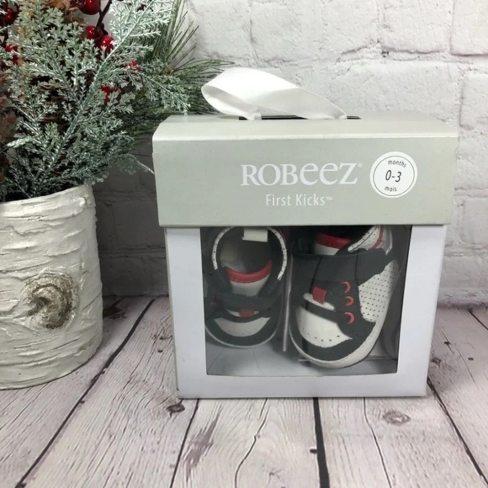 Nwt Infant Nwt Robeez 03m